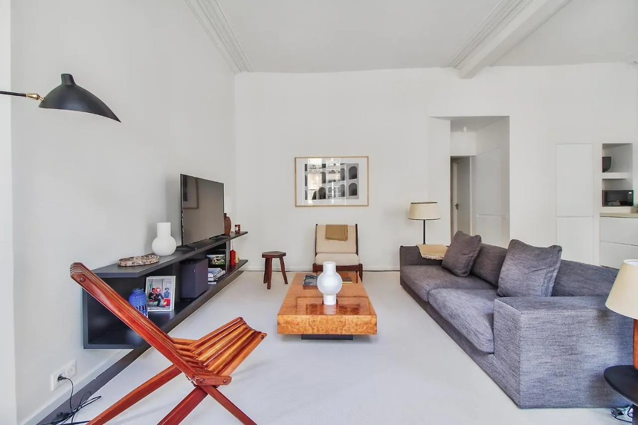 Modern 3bdr/3bath - Louvre Museum/tuileries Apartment *