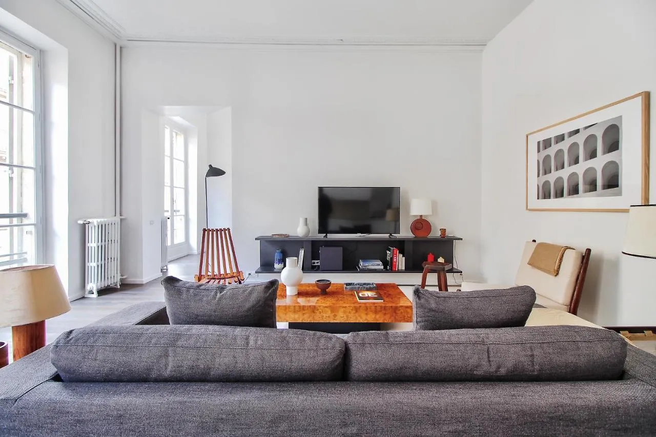 Apartmán Modern 3bdr/3bath - Louvre Museum/tuileries Paříž