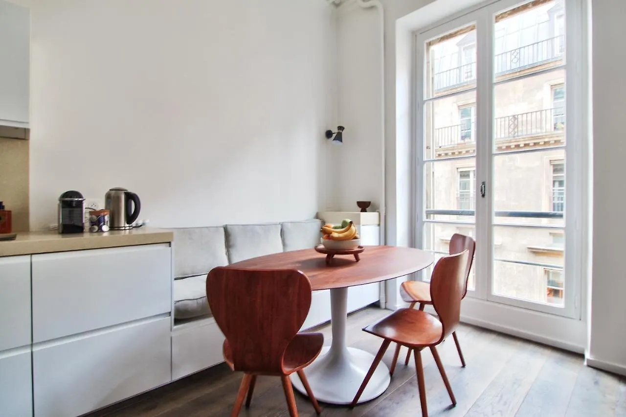 Apartmán Modern 3bdr/3bath - Louvre Museum/tuileries Paříž